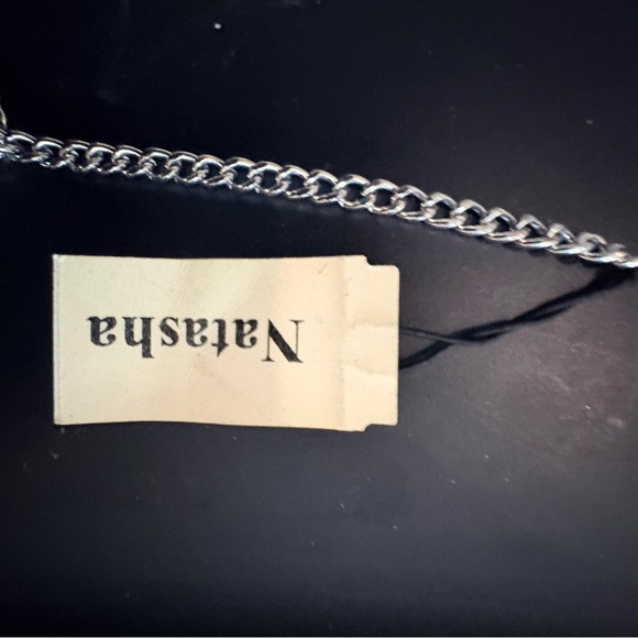 Elegant Silver and Black Pendant Necklace - Picture 2 of 12